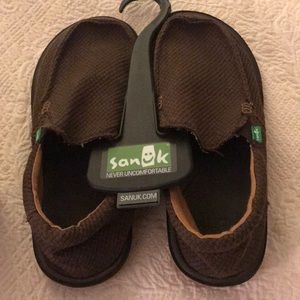 Men’s sanuk shoes